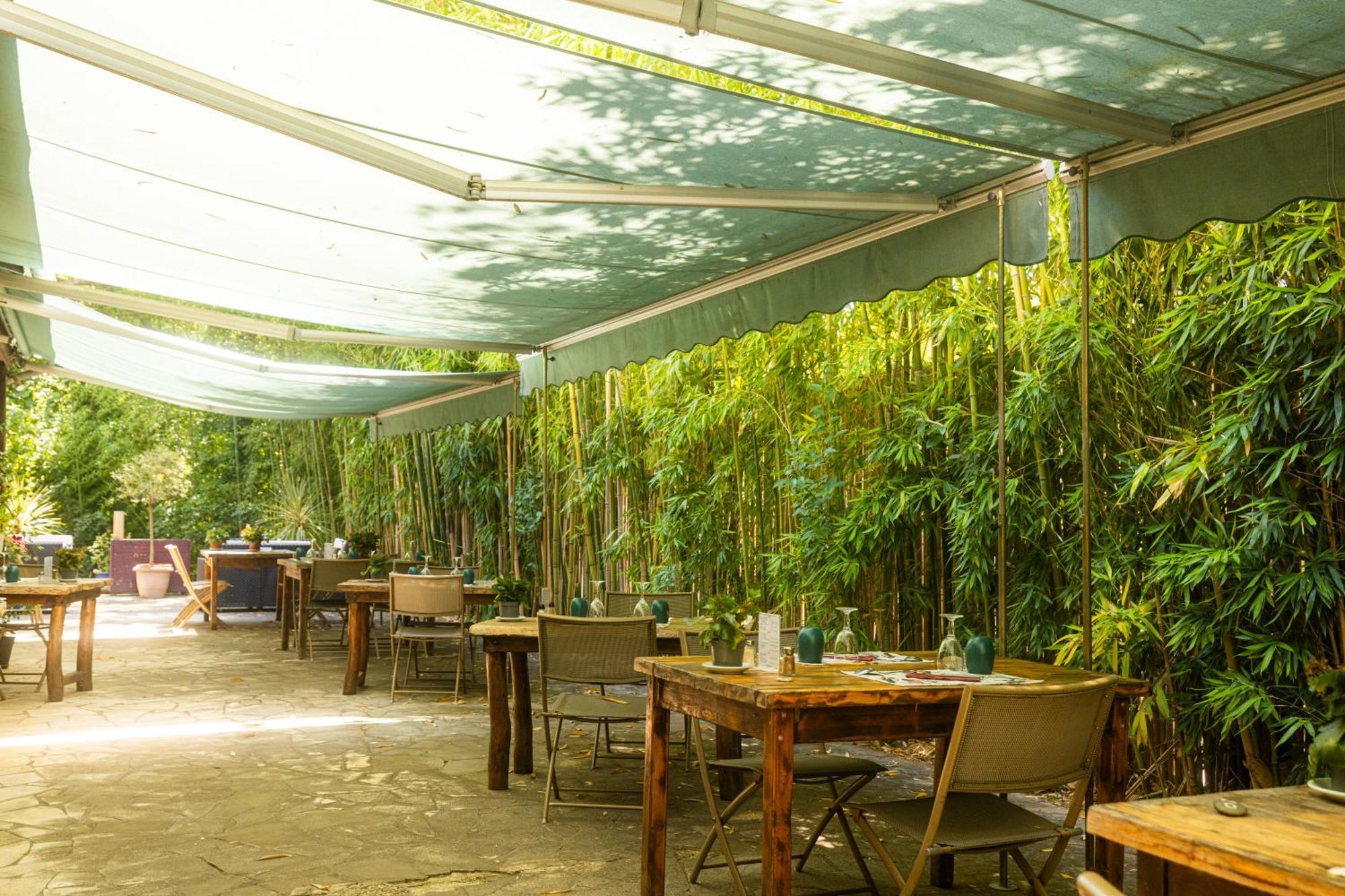 Hotel Restaurant Des Thermes Castera-Verduzan Exterior photo